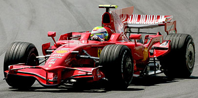 Felipe Massa auf der Rennstrecke in Valencia; Rechte: dpa
