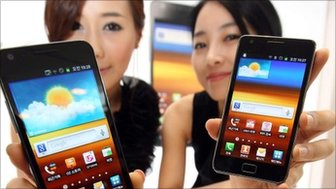 Models introduce Samsung Electronics' Galaxy S II 