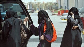 Women getting into a car in Saudi Arabia