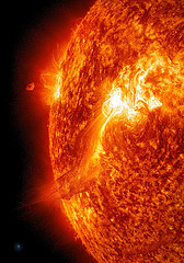 Large Solar Flare on 9/25/11 (SDO AIA304)