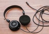 Grado Prestige SR80i headphones. Check them out here! http://cnet.co/Mpq8yu