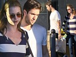 Just your average Sunday: Emily VanCamp and her boyfriend Josh Bowman went grocery shopping at Gelson's on Los Feliz, California after spending time apart