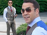 The Gold standard! Jeremy Piven is looking quite dapper back in his role as Hollywood agent Ari as he and the rest of the cast film the Entourage movie