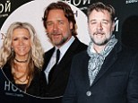 Russell Crowe has taken time out of promoting Noah to admire the women in Moscow