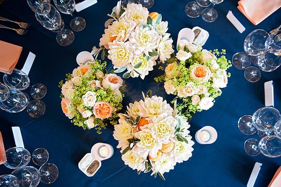 Wedding Colors: Navy Blue and Peach - see more at: www.theperfectpalette.com - Color ideas for Weddings + Parties