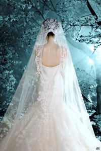 Michael Cinco's bridal gown creation (image credit:bestdress.com.ua)