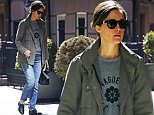 136371, EXCLUSIVE: Rose Byrne seen out and about without makeup in NYC. New York, New York - Tuesday April 28, 2015. Photograph: © PacificCoastNews. Los Angeles Office: +1 310.822.0419 sales@pacificcoastnews.com FEE MUST BE AGREED PRIOR TO USAGE
