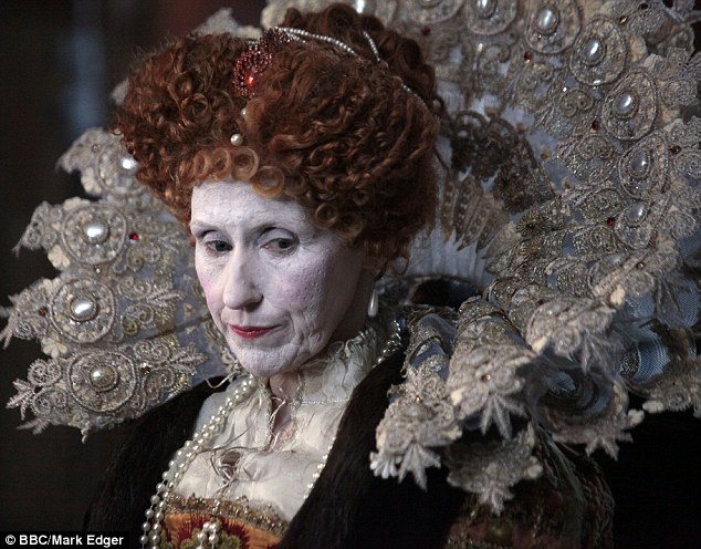 Anita Dobson is transforming into Elizabeth I for her new role on Sunday 