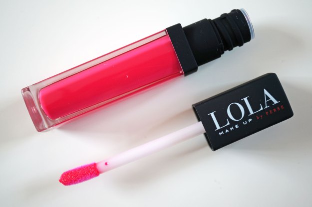 lola-lip-gloss-in-009-pink-review