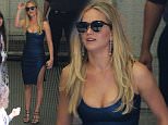 139979, Jennifer Lawrence seen leaving Comic Con in San Diego. San Diego, California - Saturday July 11, 2015. Photograph: © David Tonnessen, PacificCoastNews. Los Angeles Office: +1 310.822.0419 sales@pacificcoastnews.com FEE MUST BE AGREED PRIOR TO USAGE