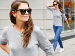 July 14, 2015: Katie Holmes is seen in casual jeans and a grey top while taking a stroll in New York City. Mandatory Credit: papjuice/INFphoto.com Ref: infusny-286