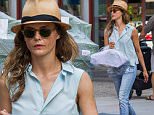 EXCLUSIVE: Keri Russell is seen picking up her clothes from a local Dry Cleaners in Brooklyn, NYC.\n\nPictured: Keri Russell\nRef: SPL1096389  070815   EXCLUSIVE\nPicture by: TMNY / Splash News\n\nSplash News and Pictures\nLos Angeles: 310-821-2666\nNew York: 212-619-2666\nLondon: 870-934-2666\nphotodesk@splashnews.com\n