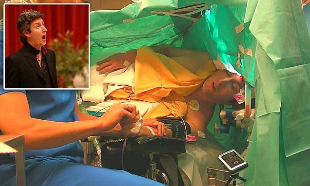 Tenor performs Schubert while undergoing brain surgery without anaesthetic 