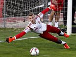 epa04966408 Spanish national soccer goalkeeper David de Gea in action during a training session held at Las Rozas sports city, in Madrid, Spain, 06 october 2015. Spain will face Luxembourg on 09 October and Ukranie on 12 October in their upcoming UEFA EURO 2016 qualifying soccer matches.  EPA/Alberto Martin