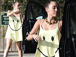*** Fee of £100 applies for subscription clients to use images before 22.00 on 251015 ***
EXCLUSIVE ALLROUNDERMiley Cyrus wears a yellow happy face dress to a private party
Featuring: Miley Cyrus
Where: Los Angeles, California, United States
When: 25 Oct 2015
Credit: WENN.com