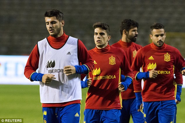 Spanish players train during a national team soccer training session in Brussels