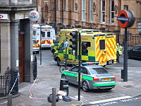 倫敦七七爆炸案後一輛前往羅素廣場支援的救護車。