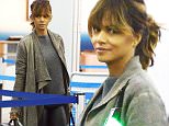 EXCLUSIVE: Halle Berry arrives to catch a flight at JFK airport in NYC.\n\nPictured: Halle Berry\nRef: SPL1180694  191115   EXCLUSIVE\nPicture by: Splash News\n\nSplash News and Pictures\nLos Angeles: 310-821-2666\nNew York: 212-619-2666\nLondon: 870-934-2666\nphotodesk@splashnews.com\n