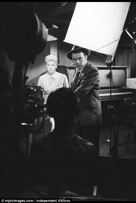 Sinatra on the set of Young at Heart