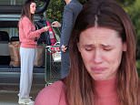 149202, EXCLUSIVE: Jennifer Garner looks sullen and frumpy while grocery shopping as she films scenes for her new movie 'The Tribes of Palos Verdes', where she plays a mother going mad. Los Angeles, California - Wednesday March 9, 2016. Photograph: © PacificCoastNews. Los Angeles Office: +1 310.822.0419 sales@pacificcoastnews.com FEE MUST BE AGREED PRIOR TO USAGE