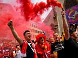 BANNER-Liverpool-Sevilla-Fans.jpg