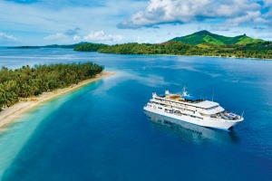 Blue Lagoon Cruises offers various iteneraries through the Mamanuca and Yasawa Island groups.