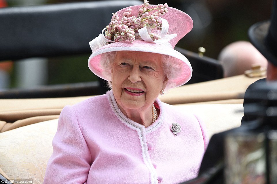 The Queen was expected to wear blue today, but instead opted for pastel pink 