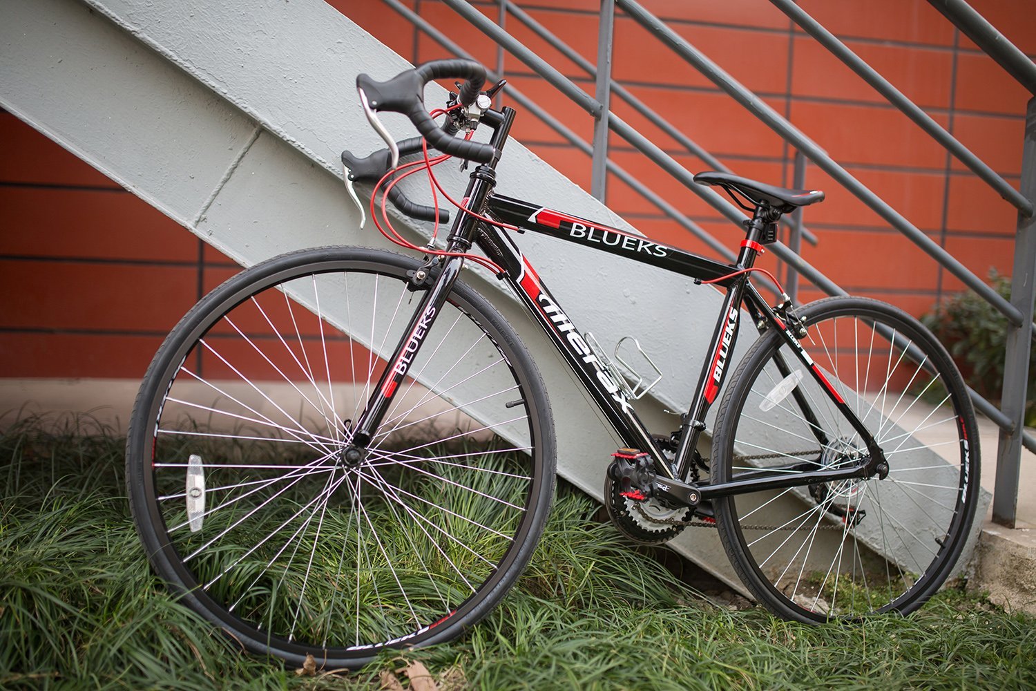 Merax 21-Speed 700C Aluminum Road Bike Racing Bicycle, 54CM Red