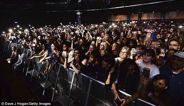 Intimate gig: It was a small gathering and all were mighty impressed with Justin's performance
