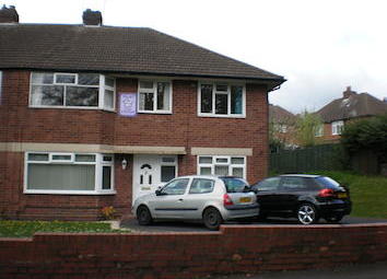 Thumbnail 2 bed flat to rent in Douglas Road, Dudley