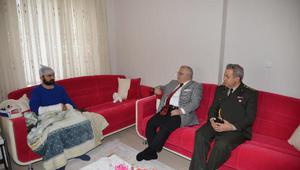 Vali Şentürk, El-Bab gazisini ziyaret etti