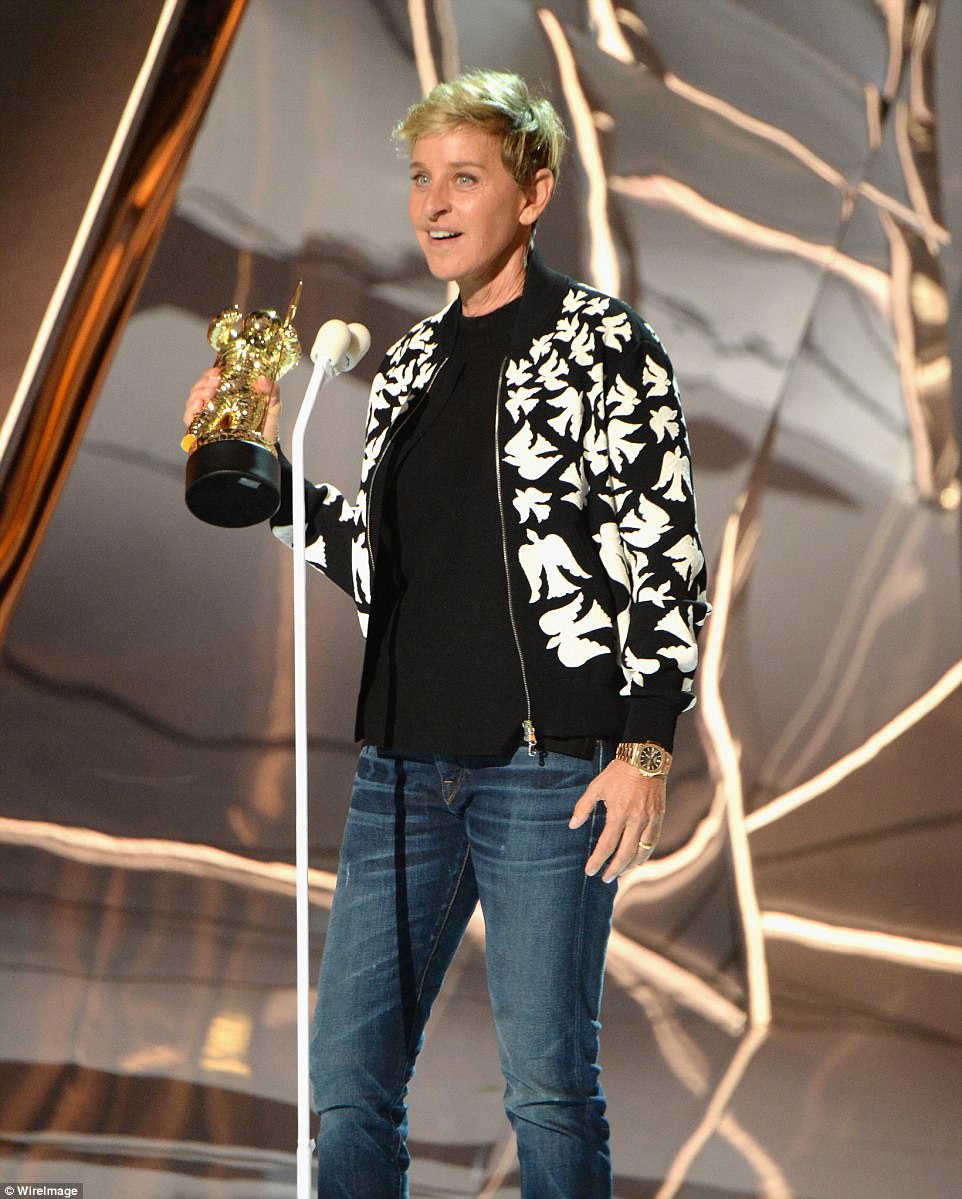 Comedienne and talk show host Ellen DeGeneres presented the Vanguard Video Award to Pink