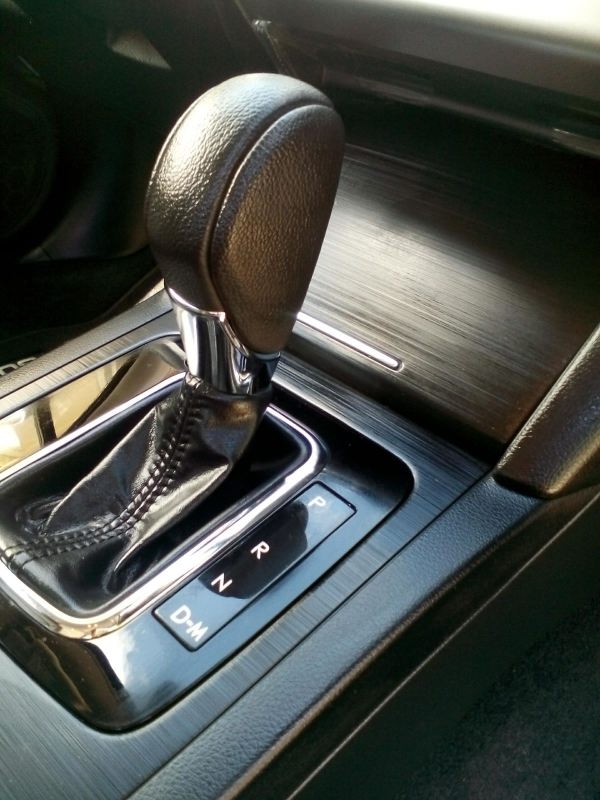 gearstick nice and clean after a mobile car detail