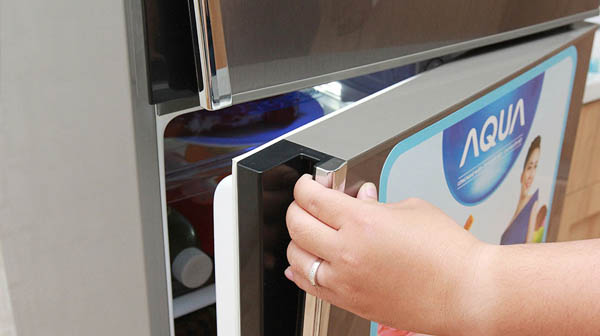 Sửa tủ lạnh hãng Aqua tại nhà giá rẻ
