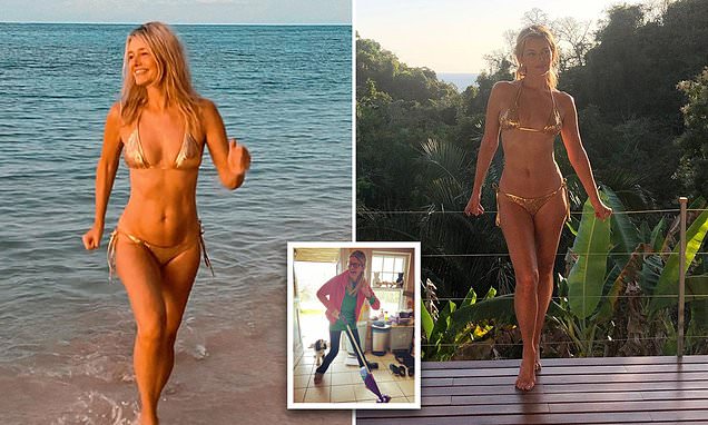 Paulina Porizkova shares sexy Baywatch-esque bikini shot from pre-pandemic vacation