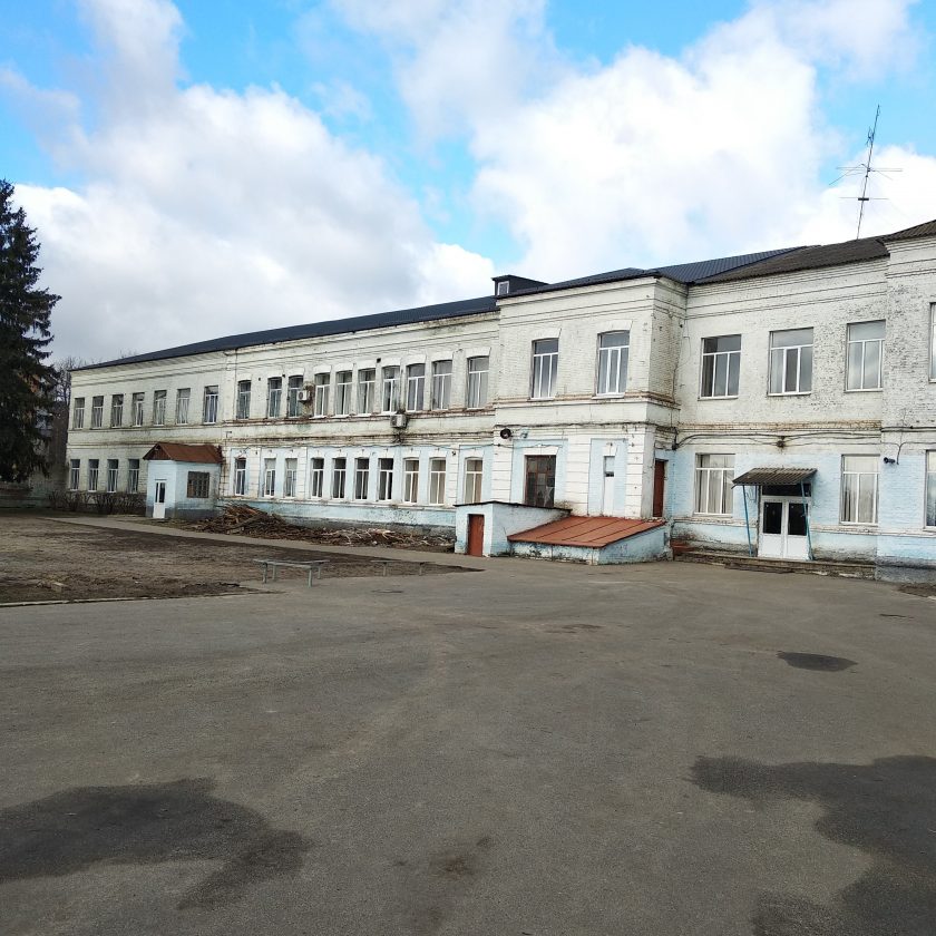 В Охтирці за ремонт половини шкільного даху заплачено 1,5 млн. грн.