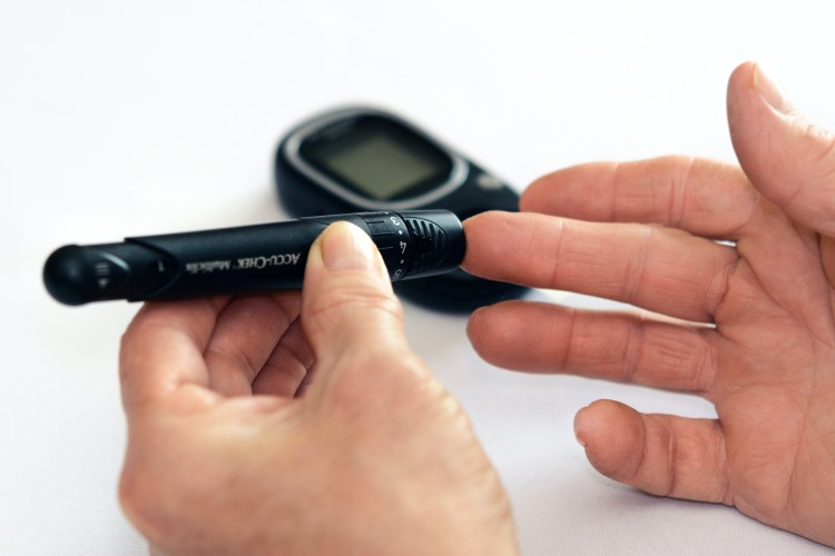 Glucometer for preventing diabetes complications from COVID-19 vaccine