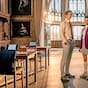 Neue Serie „Maxton Hall": James Beaufort (Damian Hardung) und Ruby Bell (Harriet Herbig-Matten) sind die Hauptfiguren der sechs Episoden, die in Teilen auf dem Schloss Marienburg gedreht wurden.