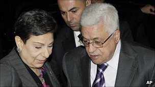 Mahmoud Abbas (L) in New York, 19 September 2011