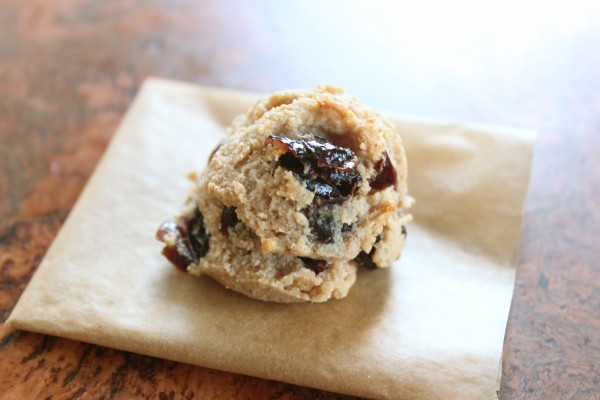 Almond & Dried Cranberry Cookie Bites (gluten-free, paleo, & vegan)

