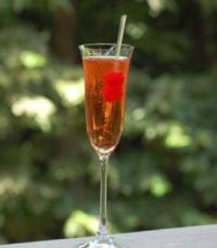 Marilyn Monroe Champagne Cocktail