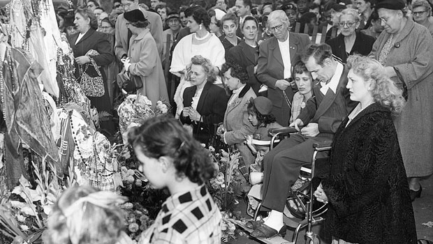 60 years ago, an apparition in Fairmount Park sparked a frenzy