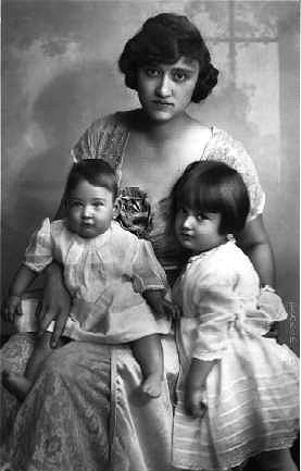 Marion with mother and sister