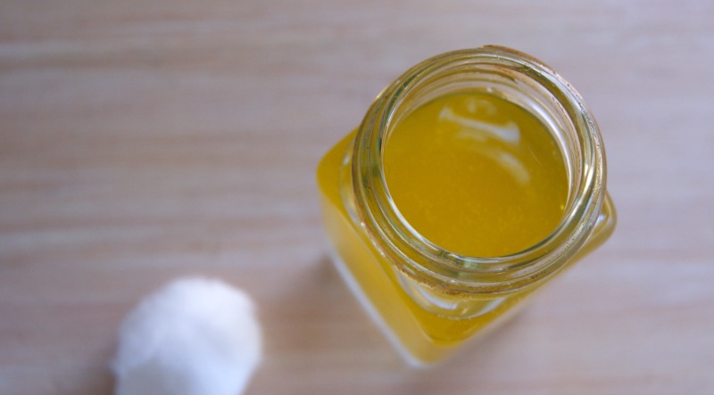 DIY Natural Eye Makeup Remover--easy, inexpensive and works great! thesproutingseed.com