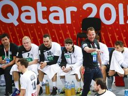Als eine gute Auswahl bezeichnet Jan Gorr die deutsche Mannschaft bei der Weltmeisterschaft in Katar  nicht allein, weil die Auswahl von Bundestrainer Dagur Sigurdsson nach drei Vorrundenspielen noch ohne Niederlage ist. 	


Foto: dpa