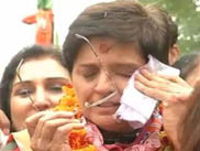 Kiran Bedi breaks into tears at rally
