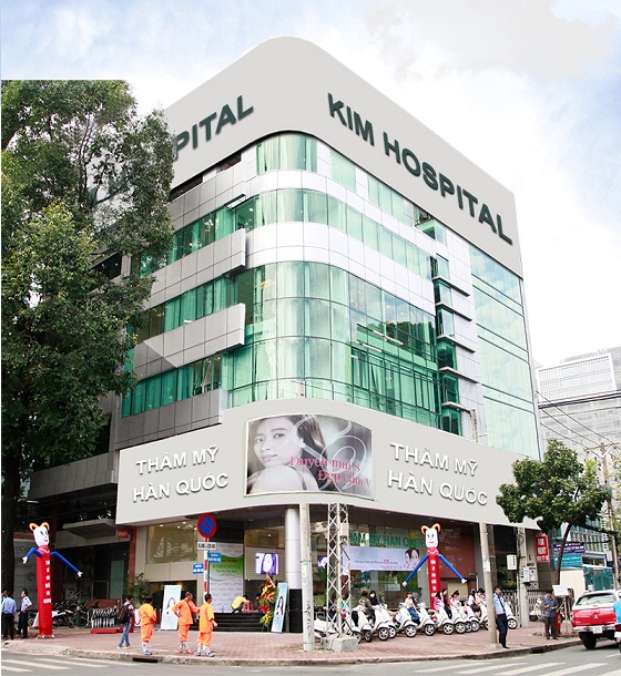 Kim Hospital - Cơ sở hạ tầng và kĩ thuật công nghệ hàng đầu Việt Nam. Bệnh viện được xây dựng với tiêu chuẩn quốc tế và áp dụng quy trình phẫu thuật đảm bảo an toàn tuyệt đối cho khách hàng
