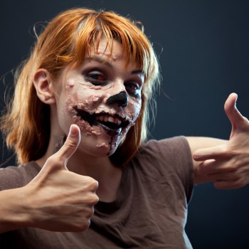 happy-zombie-makeup