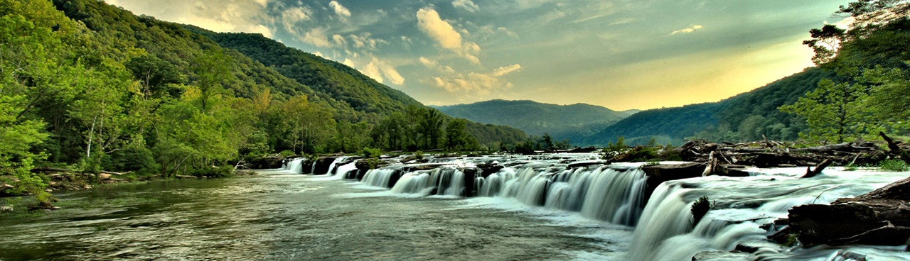 Photo of Sandstone Falls -- the largest waterfall on the New River -- by Adam Jewell (www.sharetheexperience.org)