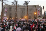 الآلاف في التحرير يحتفلون بذكرى حرب أكتوبر ووجود مكثف للشرطة داخل الميدان. 6 أكتوبر 2013، تصوير: أحمد حامد - أصوات مصرية